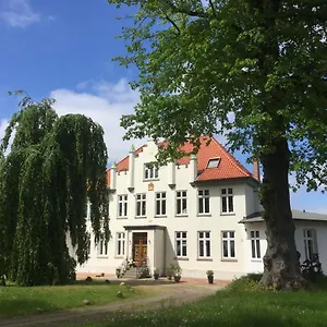 Herrenhaus Hohewarte Apartment Lübeck